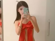 中国の巨乳少女の自撮り